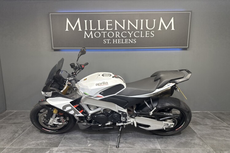 APRILIA TUONO 1100 V4