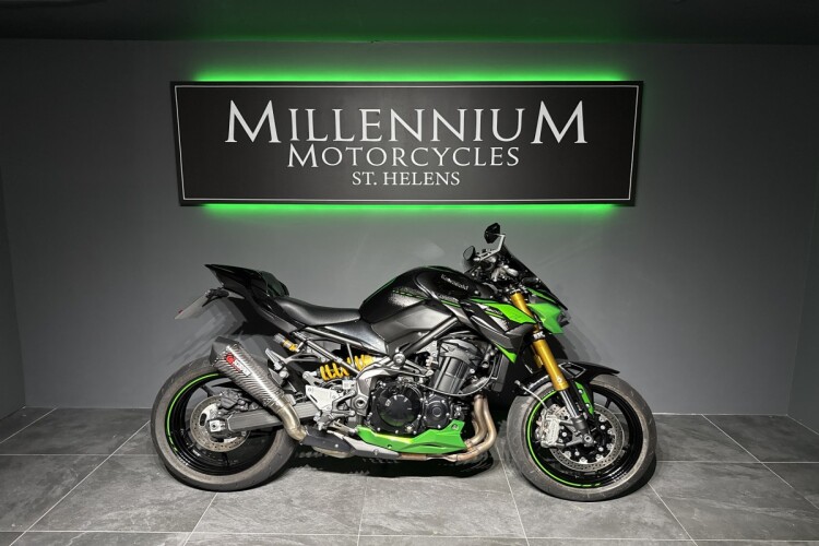 KAWASAKI Z900 for sale