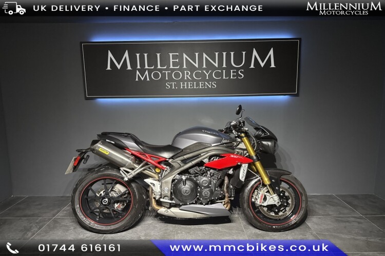 TRIUMPH SPEED TRIPLE 1050