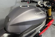 TRIUMPH SPEED TRIPLE 1050