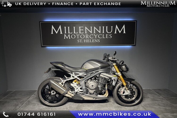 TRIUMPH SPEED TRIPLE 1200