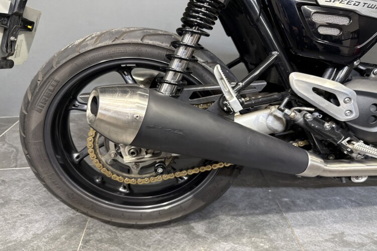 TRIUMPH SPEED TWIN 1200