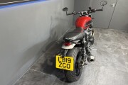 TRIUMPH SPEED TWIN 1200