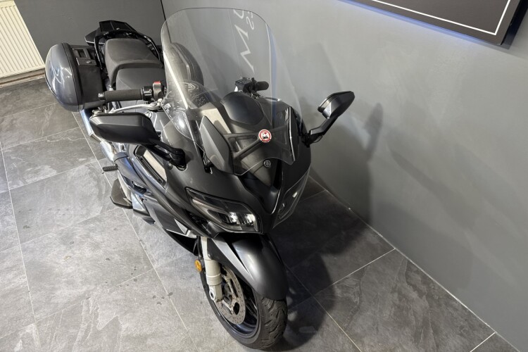 YAMAHA FJR1300