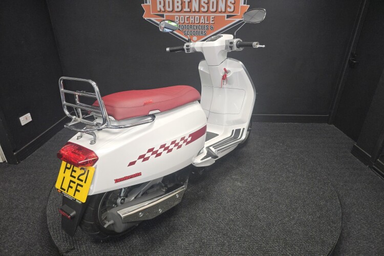 LAMBRETTA V200