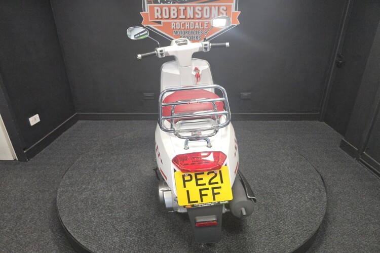 LAMBRETTA V200