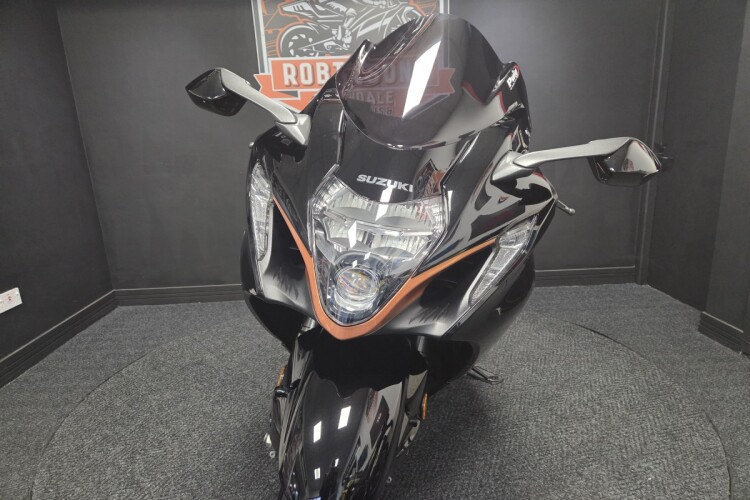 SUZUKI GSX1300R HAYABUSA