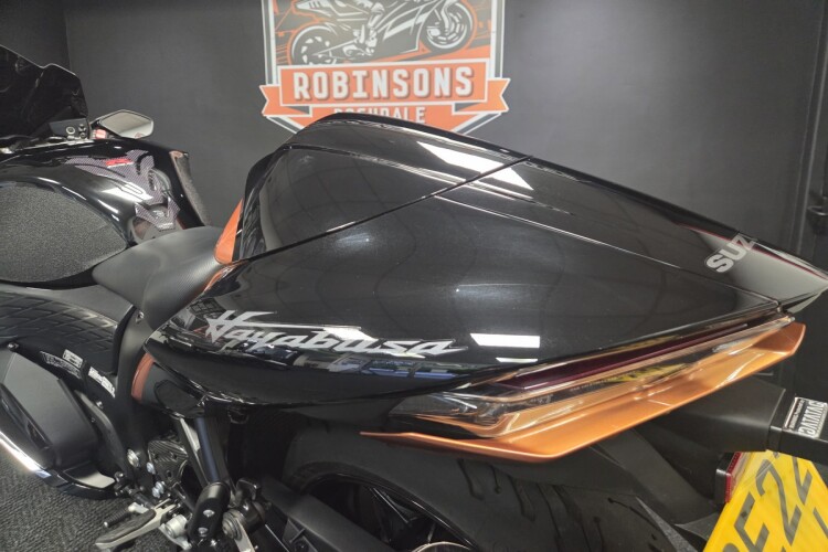 SUZUKI GSX1300R HAYABUSA