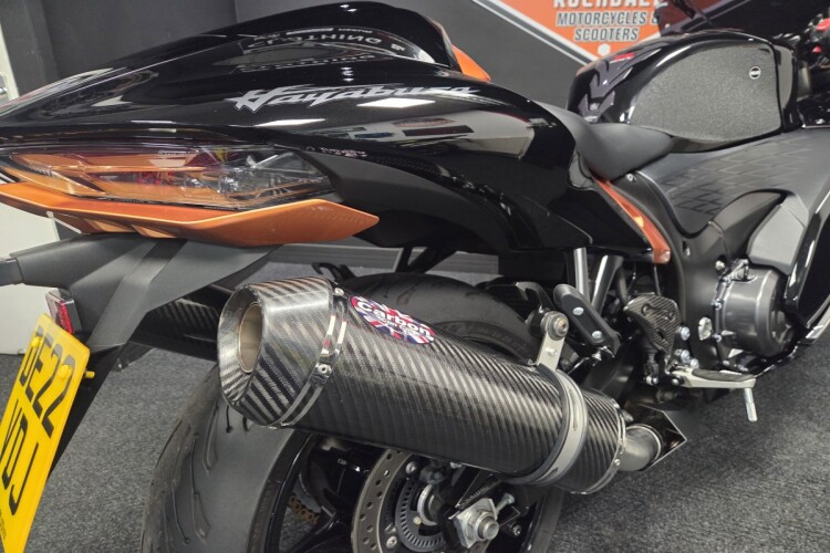 SUZUKI GSX1300R HAYABUSA