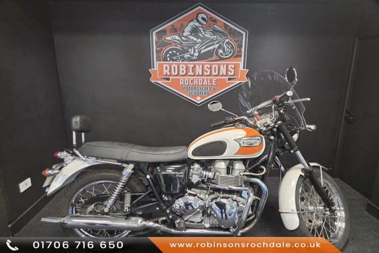 TRIUMPH BONNEVILLE T100
