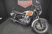 TRIUMPH BONNEVILLE T100