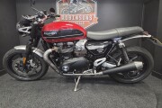 TRIUMPH SPEED TWIN 1200