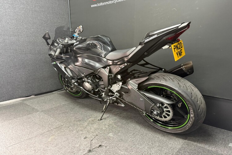 KAWASAKI NINJA ZX-6R