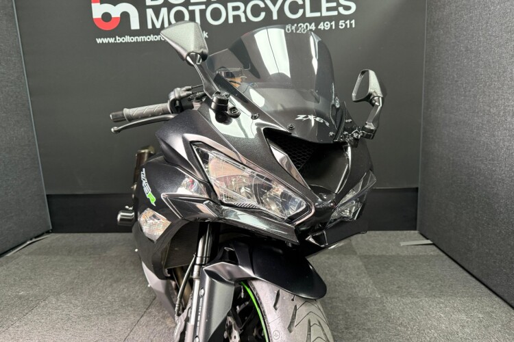 KAWASAKI NINJA ZX-6R