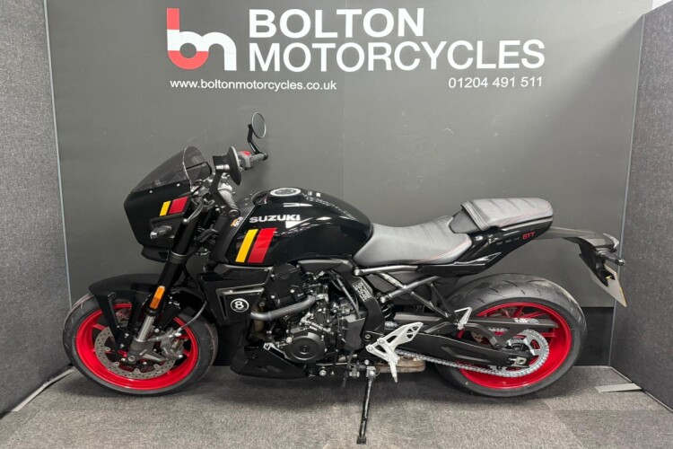 SUZUKI GSX-8TT