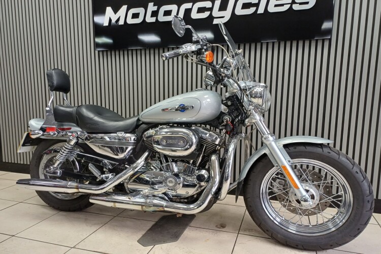 HARLEY-DAVIDSON SPORTSTER