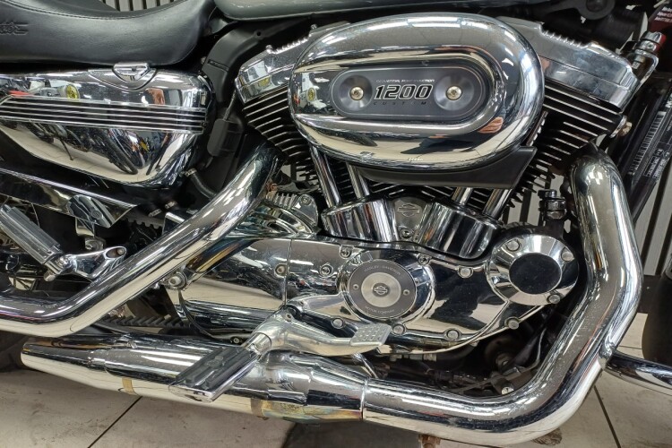 HARLEY-DAVIDSON SPORTSTER