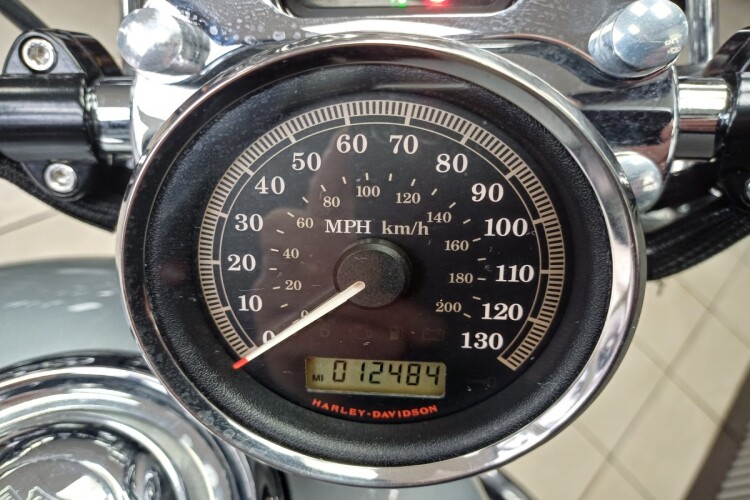 HARLEY-DAVIDSON SPORTSTER