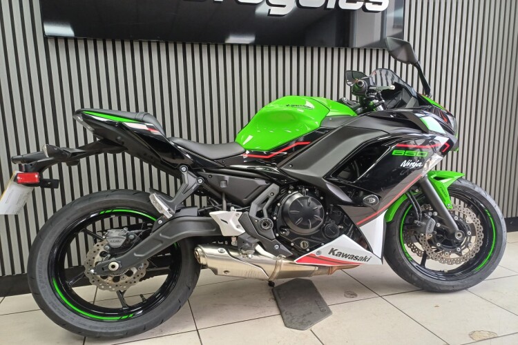 KAWASAKI NINJA 650
