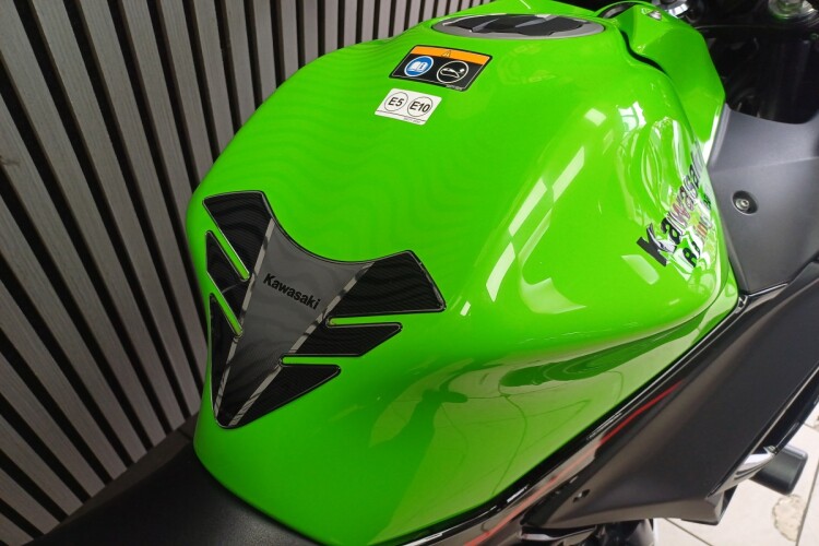 KAWASAKI NINJA 650