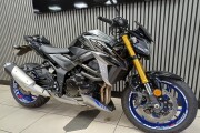 SUZUKI GSX-S750