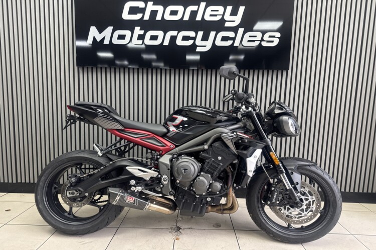 TRIUMPH STREET TRIPLE 765