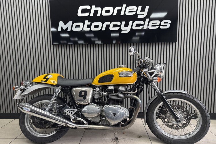 TRIUMPH THRUXTON 865