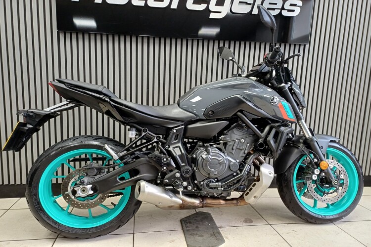 YAMAHA MT-07