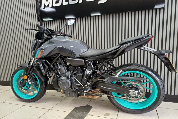 YAMAHA MT-07