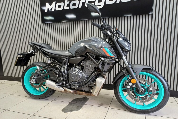 YAMAHA MT-07