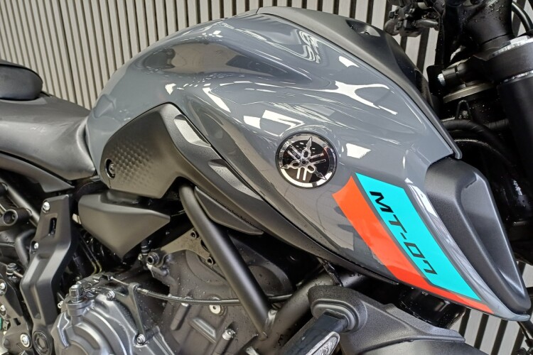 YAMAHA MT-07