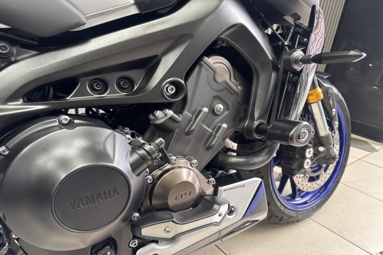 YAMAHA MT-09 SP