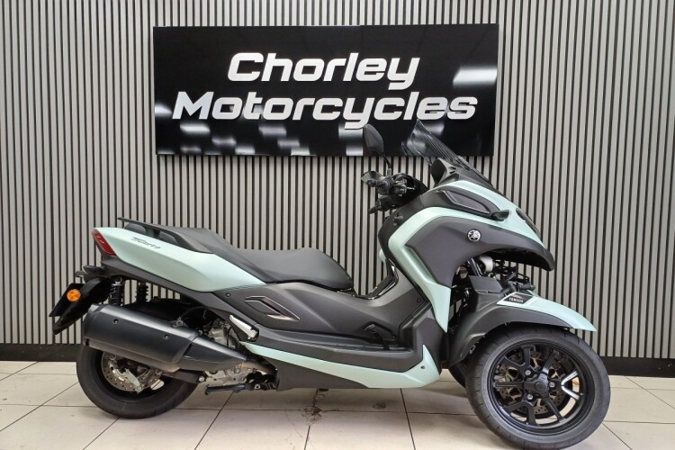 YAMAHA TRICITY 300