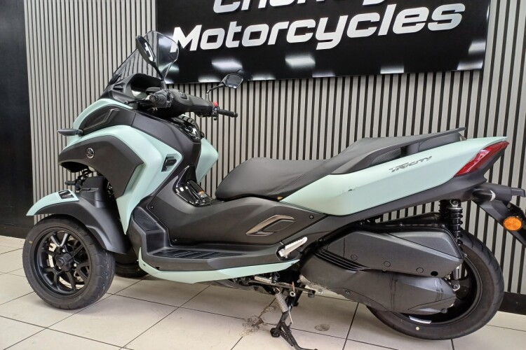 YAMAHA TRICITY 300