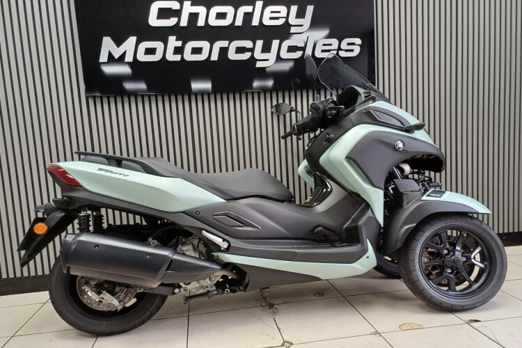 YAMAHA TRICITY 300