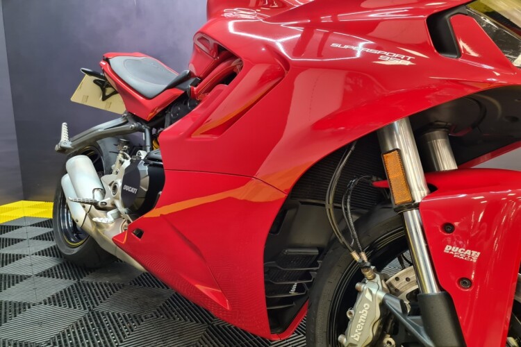 DUCATI SUPERSPORT 950