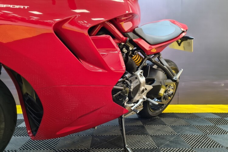 DUCATI SUPERSPORT 950