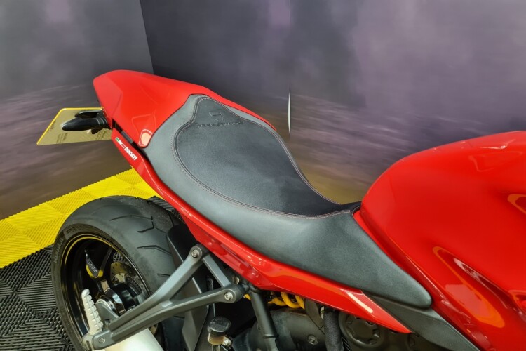 DUCATI SUPERSPORT 950