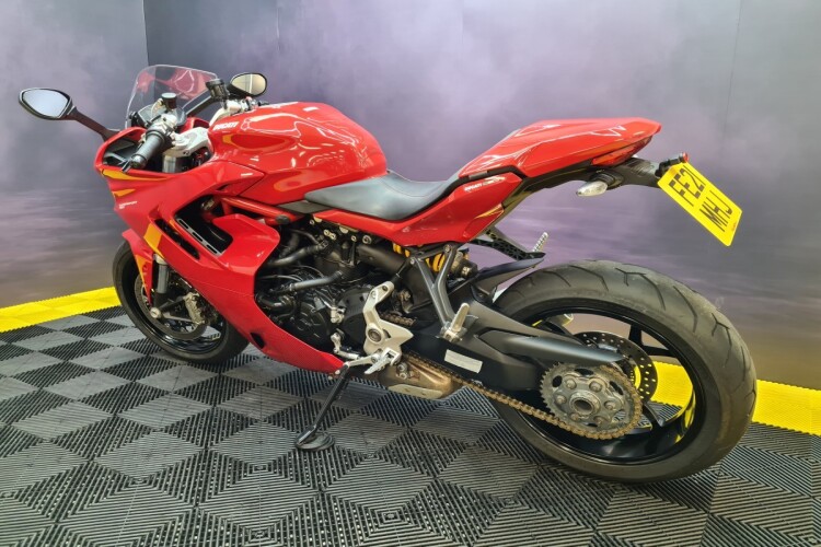 DUCATI SUPERSPORT 950