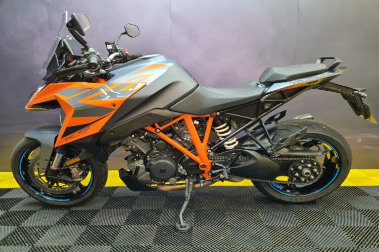 KTM 1290 SUPER DUKE GT