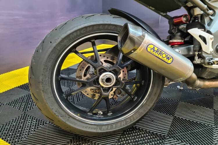 TRIUMPH SPEED TRIPLE 1050