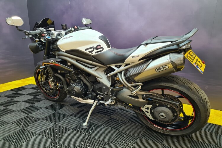TRIUMPH SPEED TRIPLE 1050 for sale