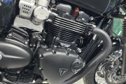 TRIUMPH BONNEVILLE T120