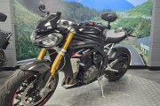 TRIUMPH SPEED TRIPLE 1200