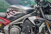 TRIUMPH STREET TRIPLE 765