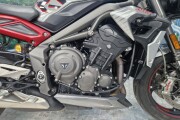 TRIUMPH STREET TRIPLE 765