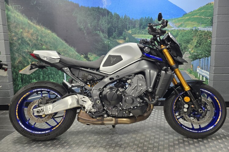 YAMAHA MT-09