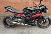 TRIUMPH STREET TRIPLE 675