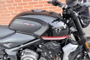 TRIUMPH TRIDENT 660