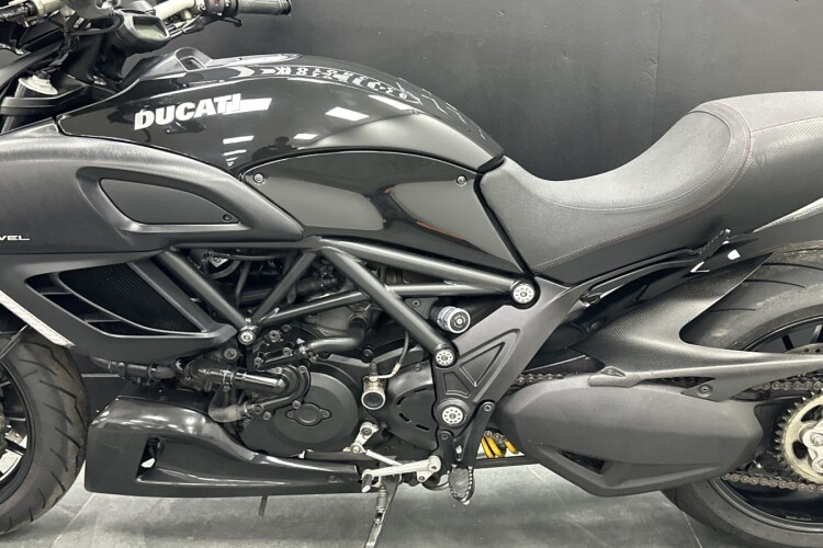 DUCATI DIAVEL